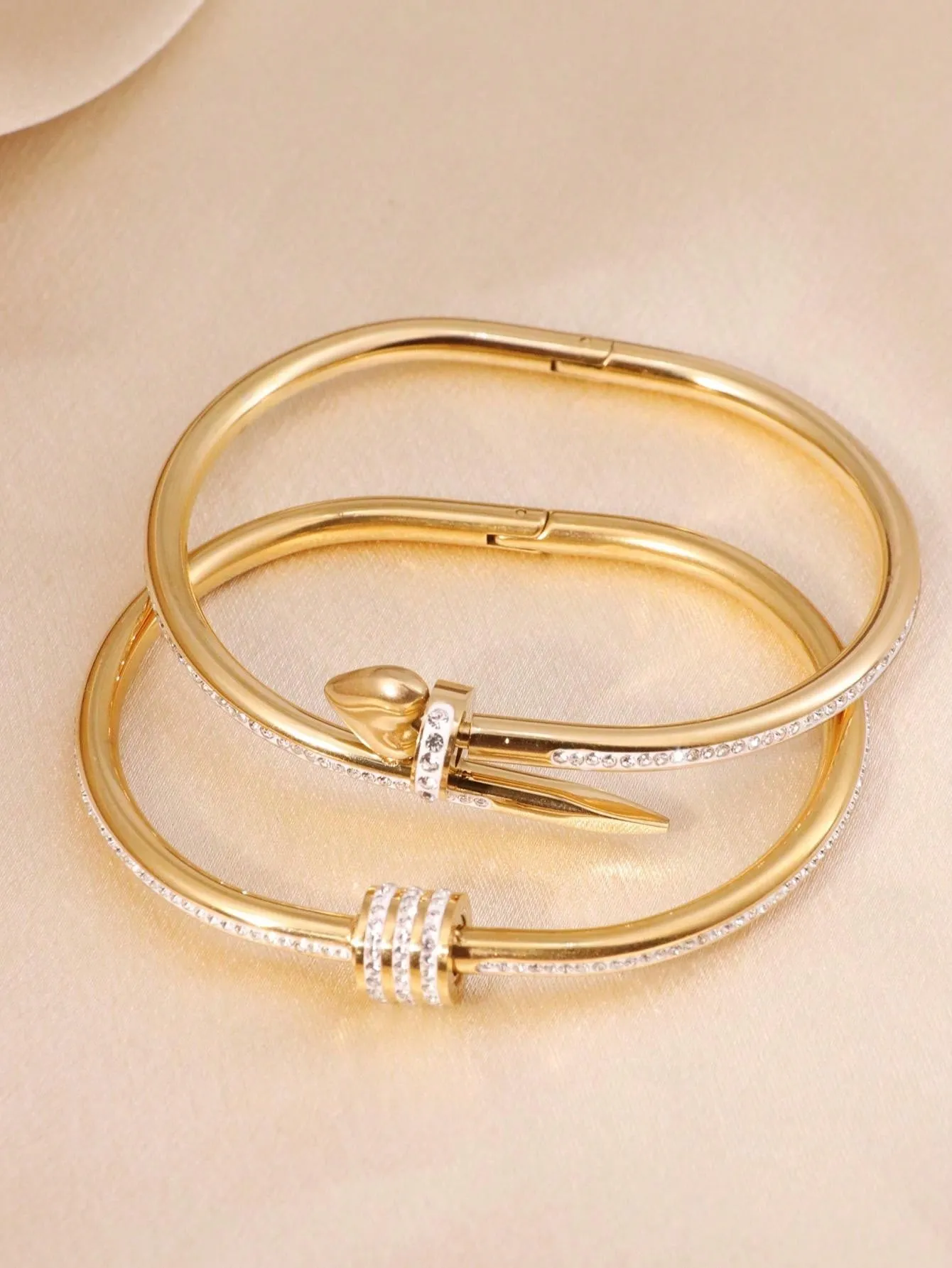 1pc Unique Design Rhinestone Inlaid Stainless Steel Bracelet For Women, Fashionable Daily Accessory