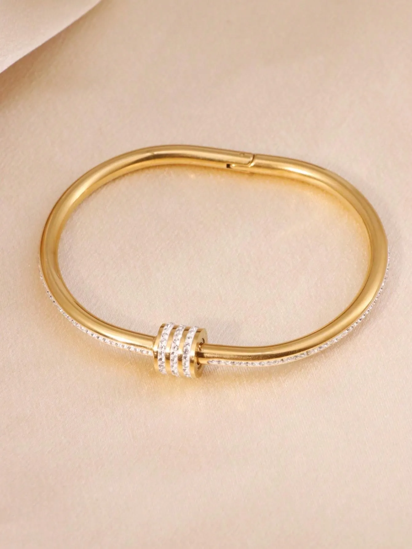 1pc Unique Design Rhinestone Inlaid Stainless Steel Bracelet For Women, Fashionable Daily Accessory