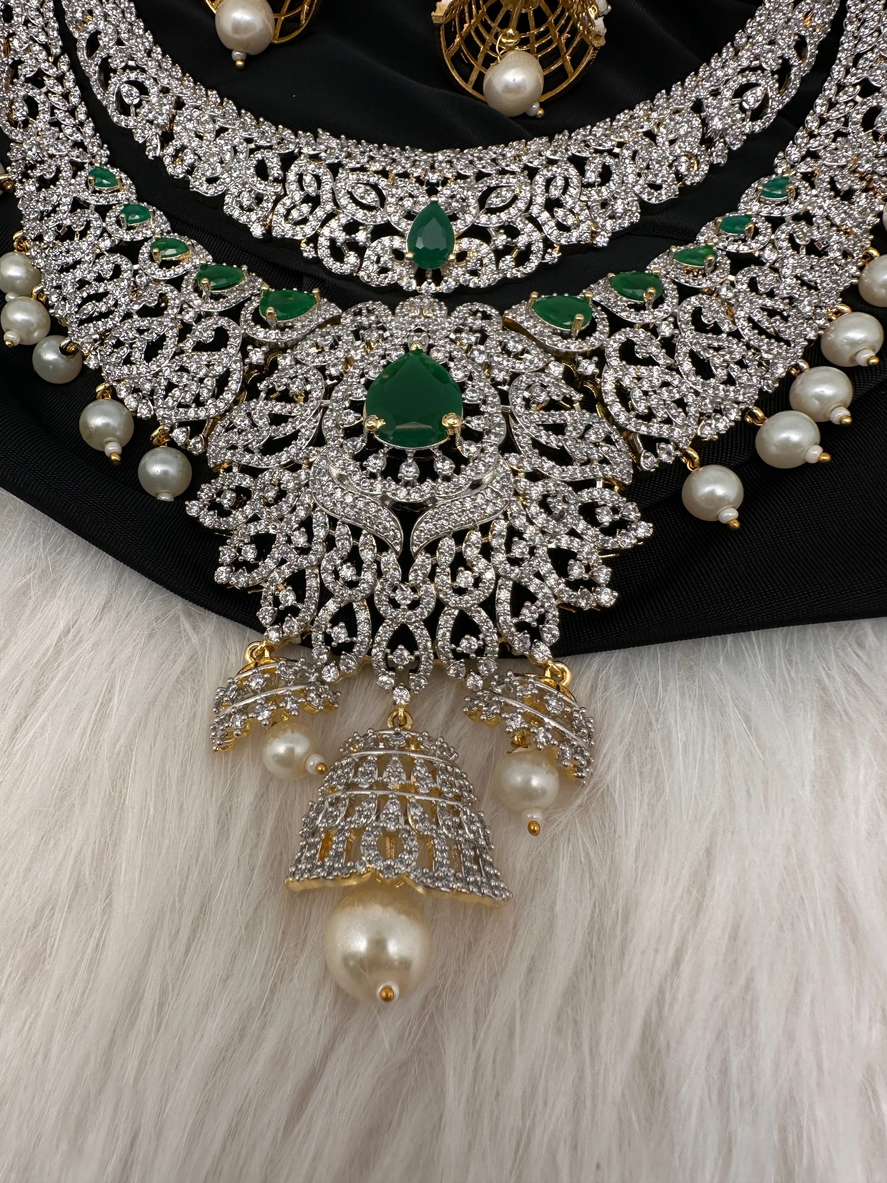 AD Double Layer Emerals Green Short Necklace