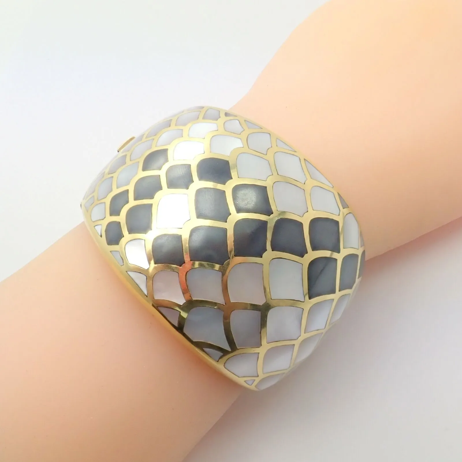 Angela Cummings 18k Gold Mother Of Pearl Snakeskin Wide Bangle Bracelet 1984