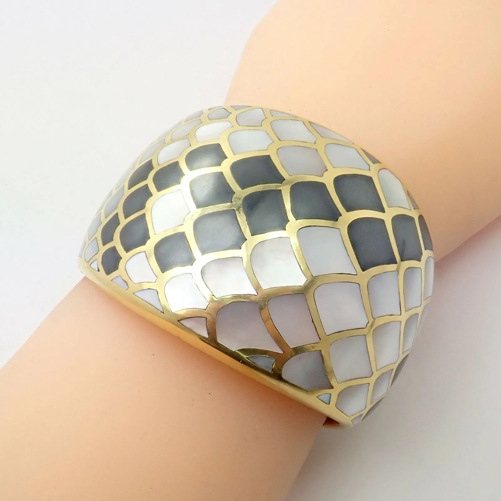 Angela Cummings 18k Gold Mother Of Pearl Snakeskin Wide Bangle Bracelet 1984