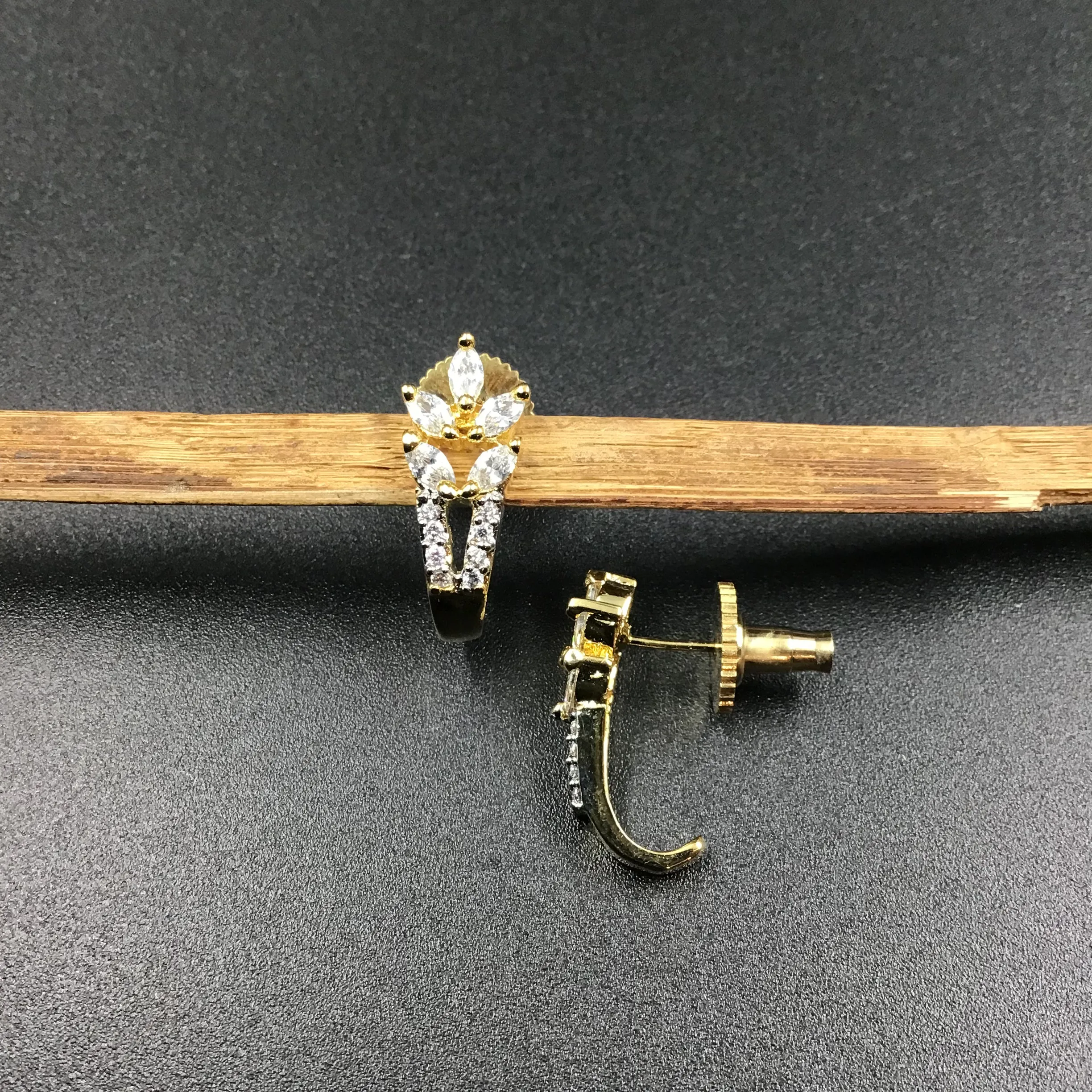 Bali Zircon/AD 3192-11