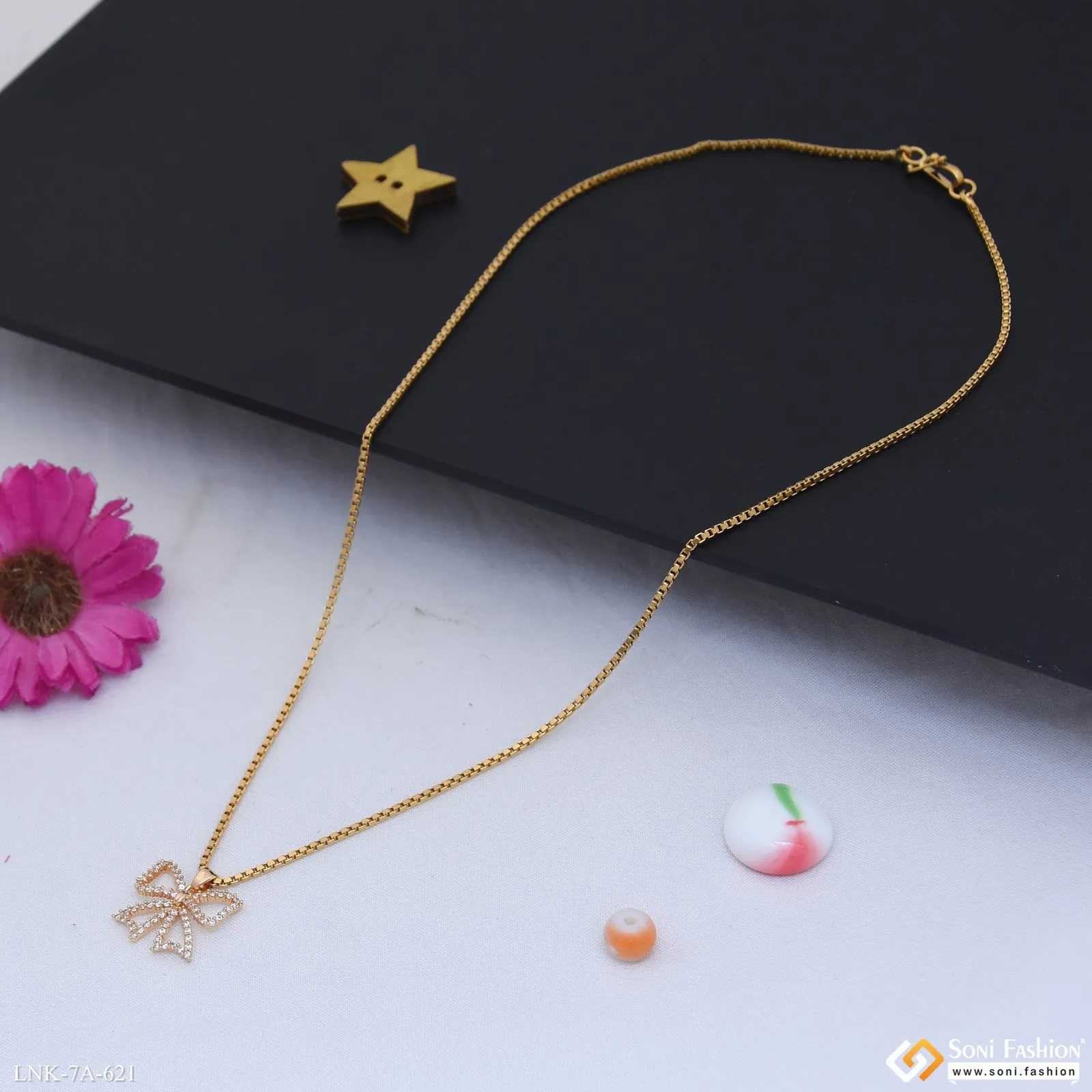 Charming Design Gold Plated Chain Pendant for Ladies - Style A621