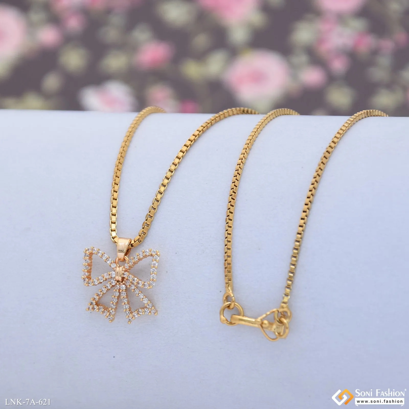 Charming Design Gold Plated Chain Pendant for Ladies - Style A621