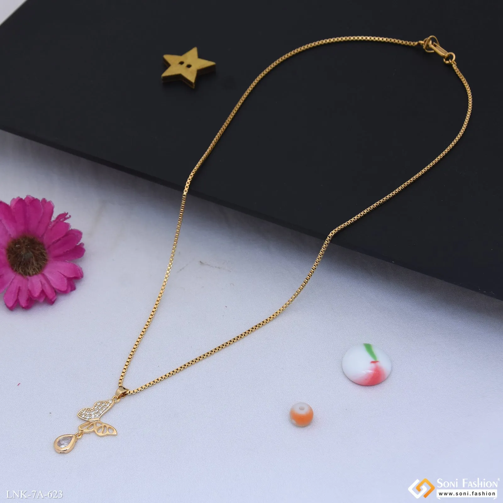 Charming Design Gold Plated Chain Pendant for Ladies - Style A623