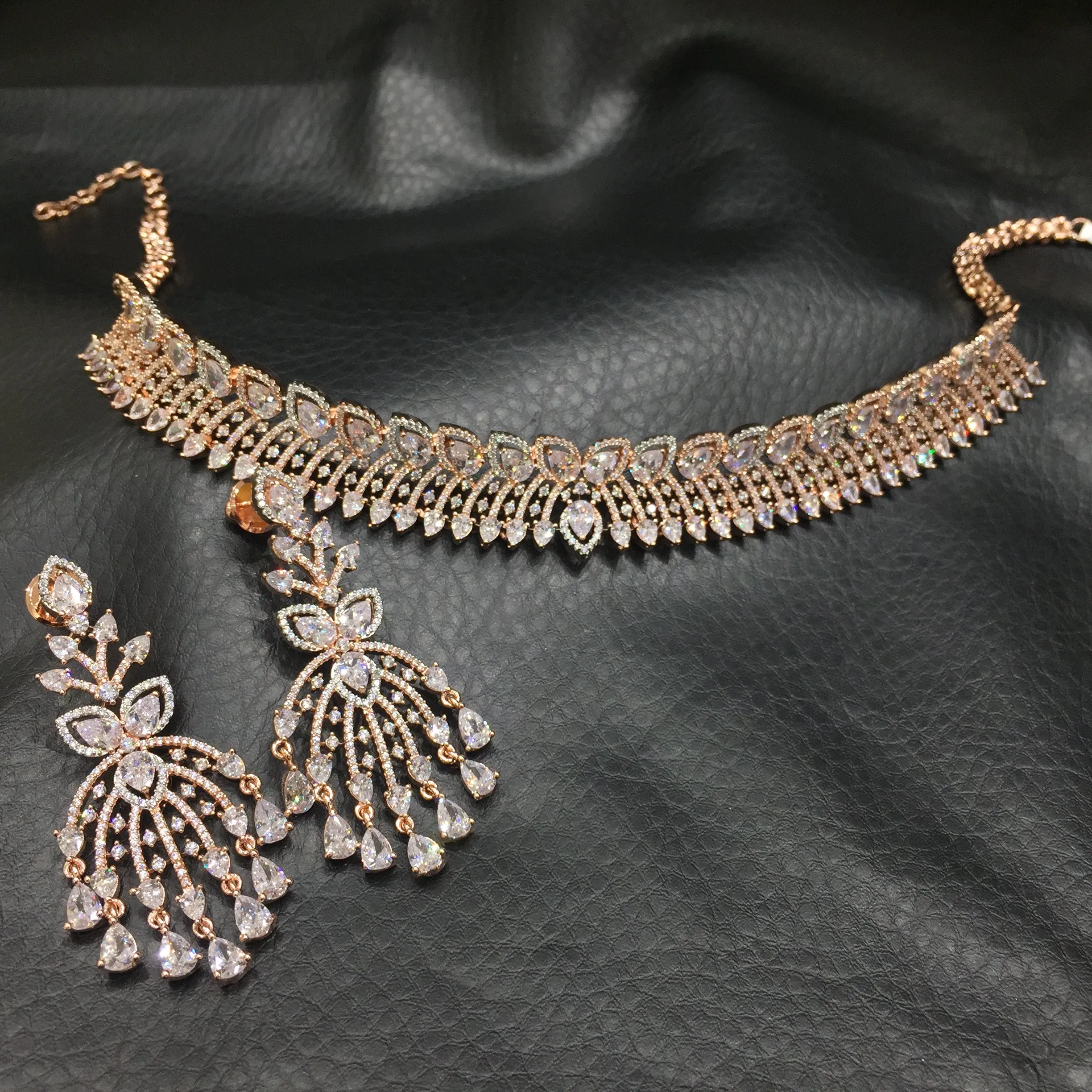 Choker Zircon/AD Necklace Set 4137-69