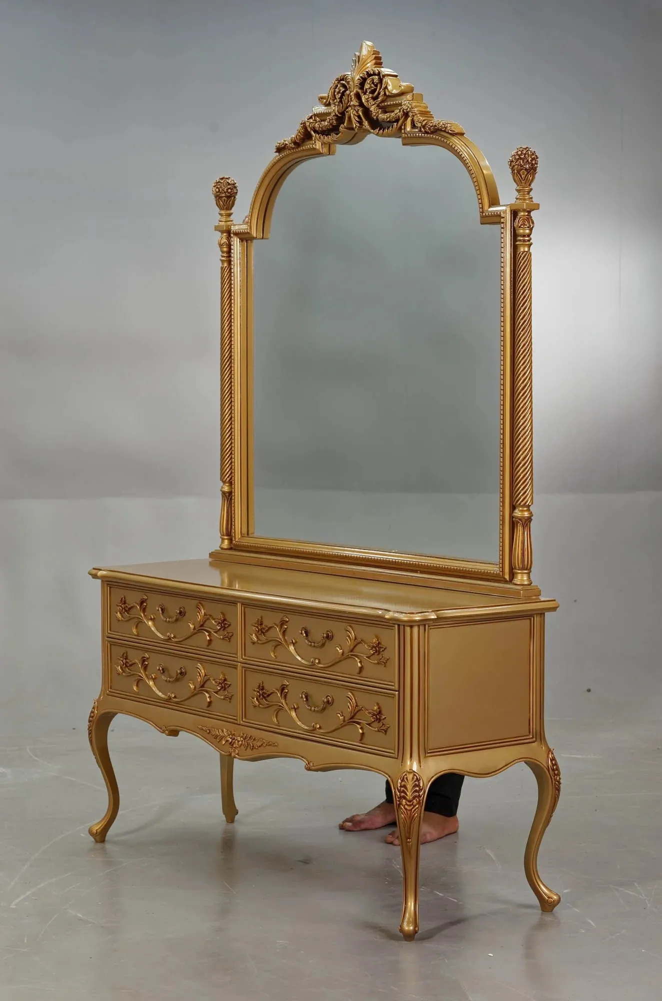 Crown Gold Bed