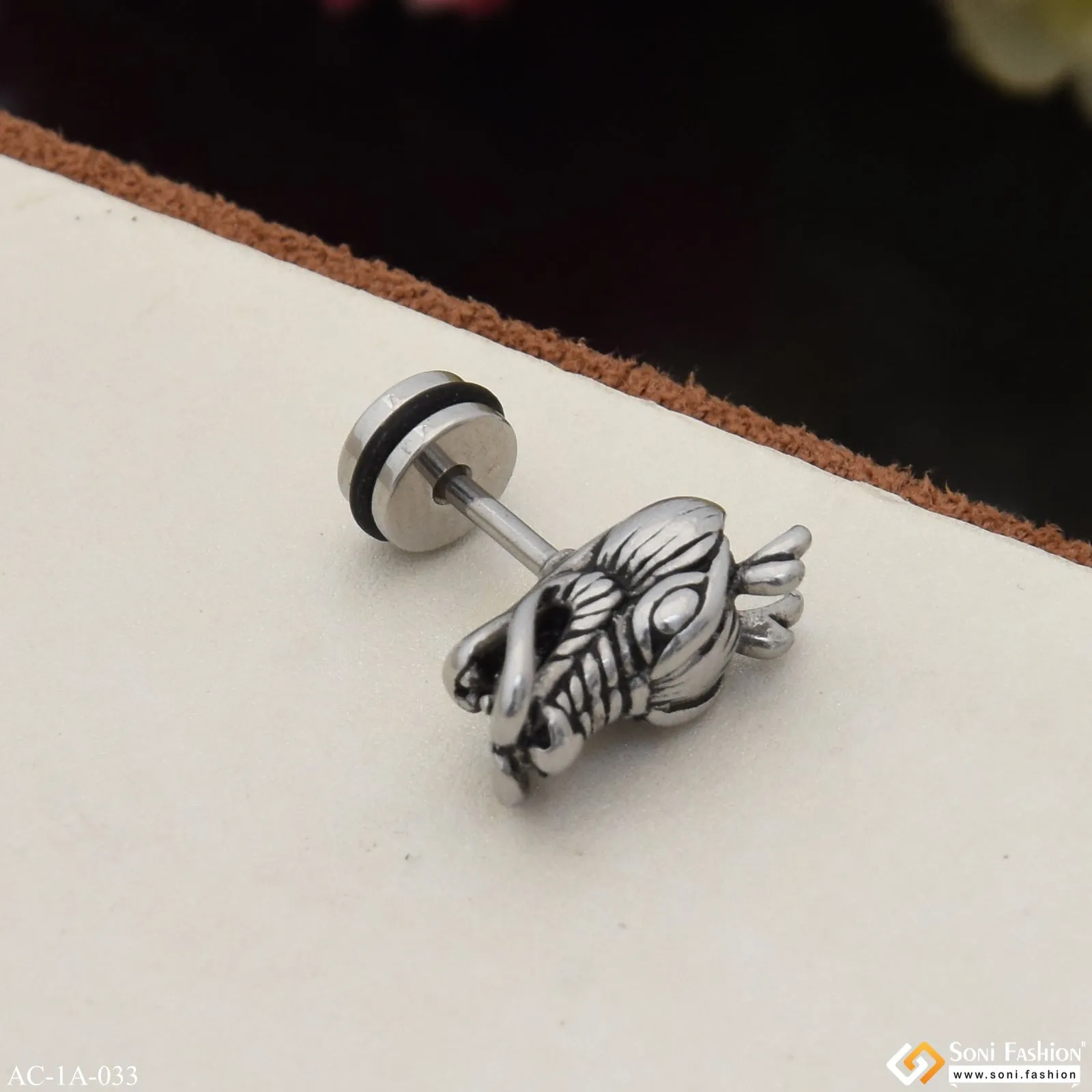Dragon Face Glittering Design Stud Earring for Men (1 Pc) - Style A033