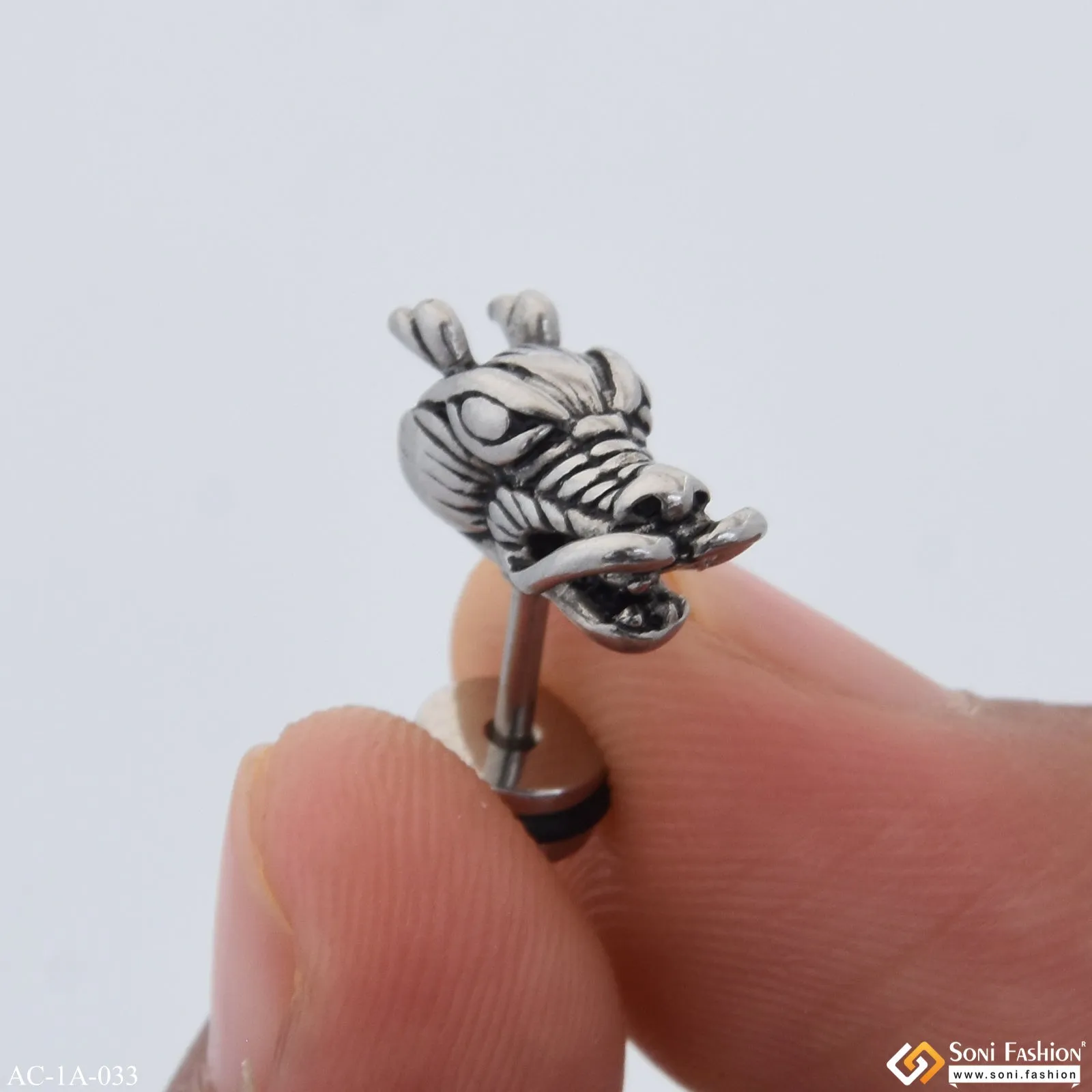 Dragon Face Glittering Design Stud Earring for Men (1 Pc) - Style A033