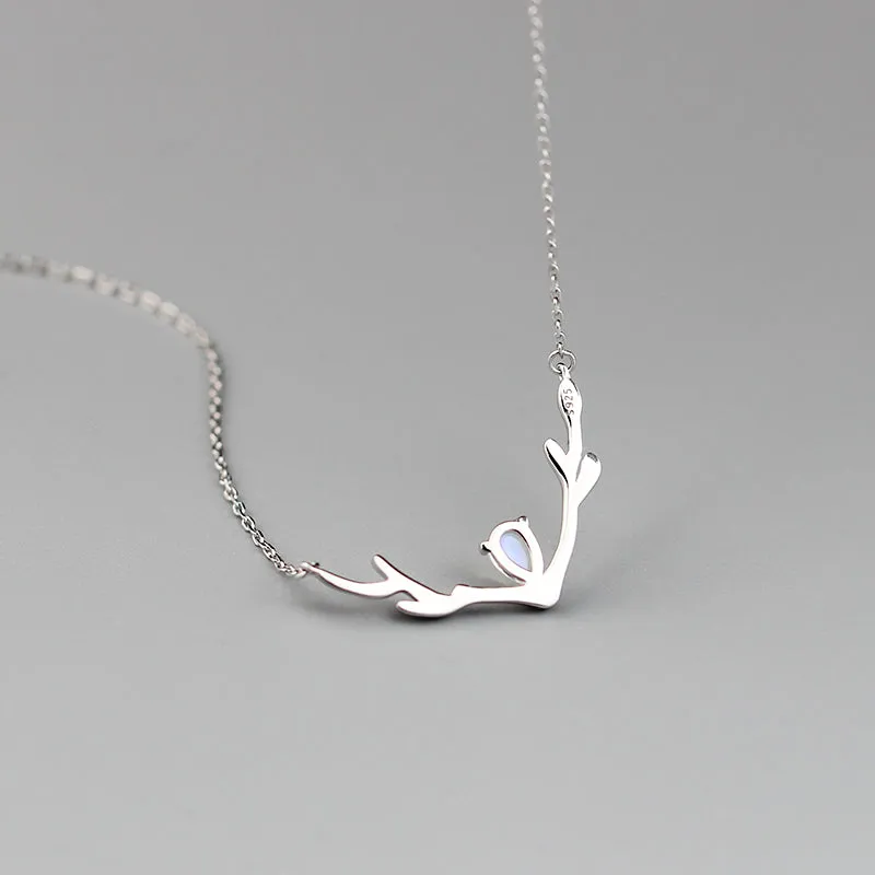 Elk horn shape Moonstone Pendant Necklace in Silver Jewelry Accessories Gifts for Women