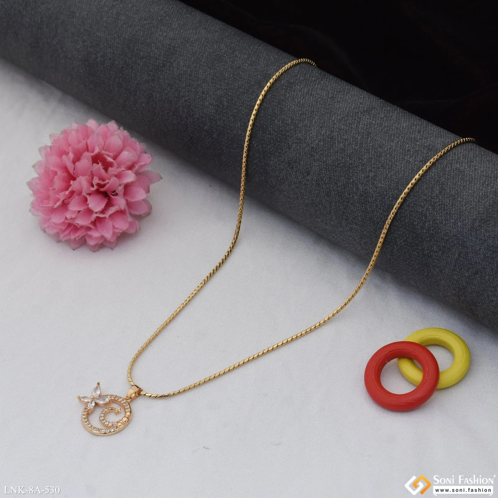 Exclusive Design Gold Plated Chain Pendant for Ladies - Style A530