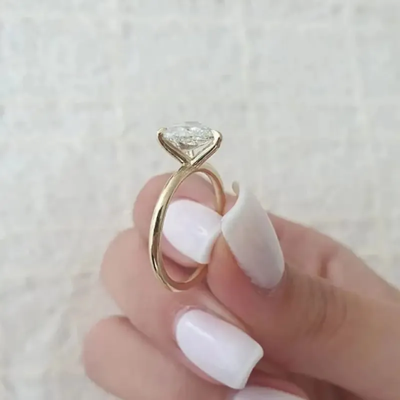 Heart-Shaped Engagement Ring Inlaid Synthetic Gem