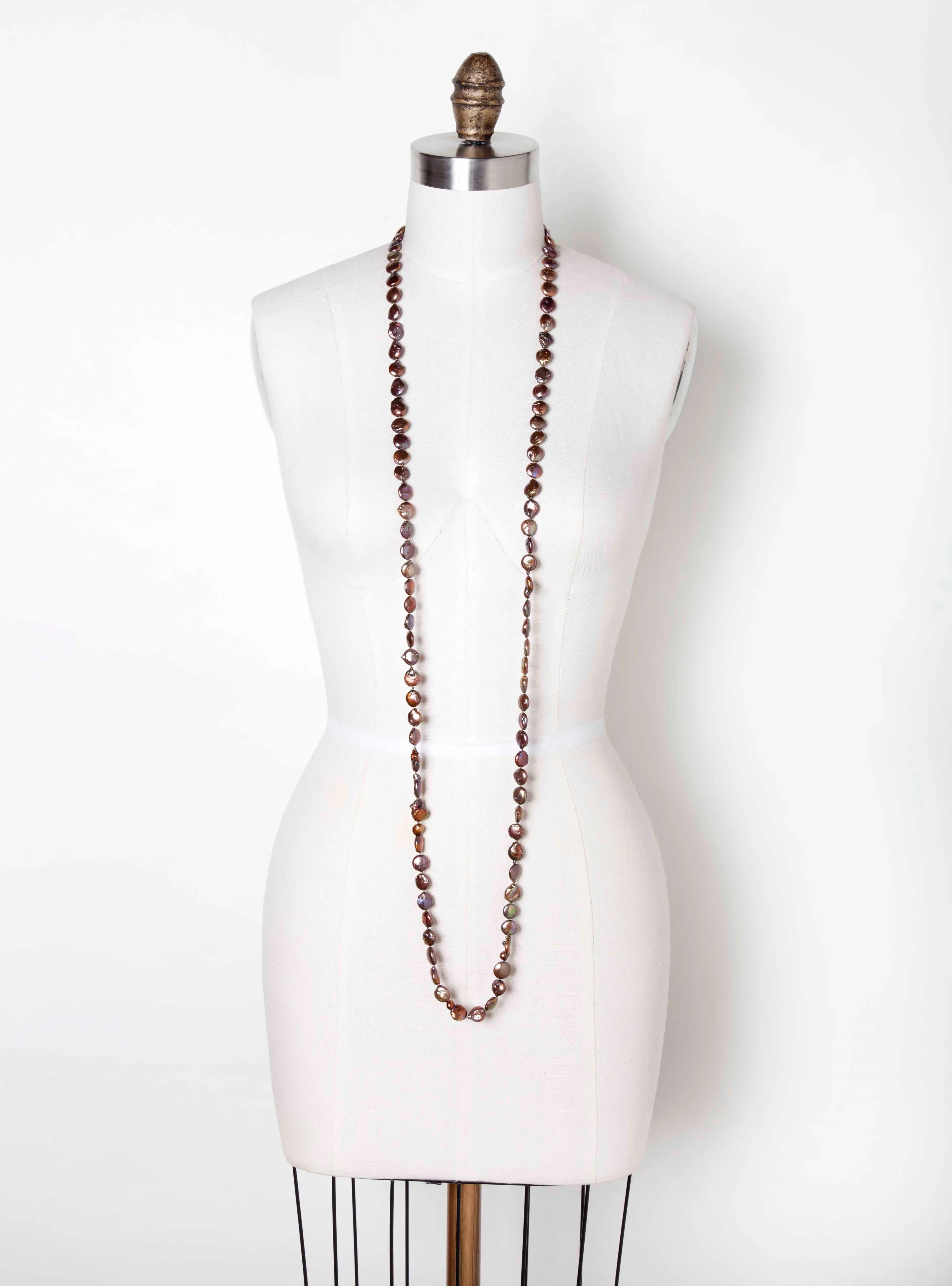 LA VIE PARISIENNE PEARL NECKLACE