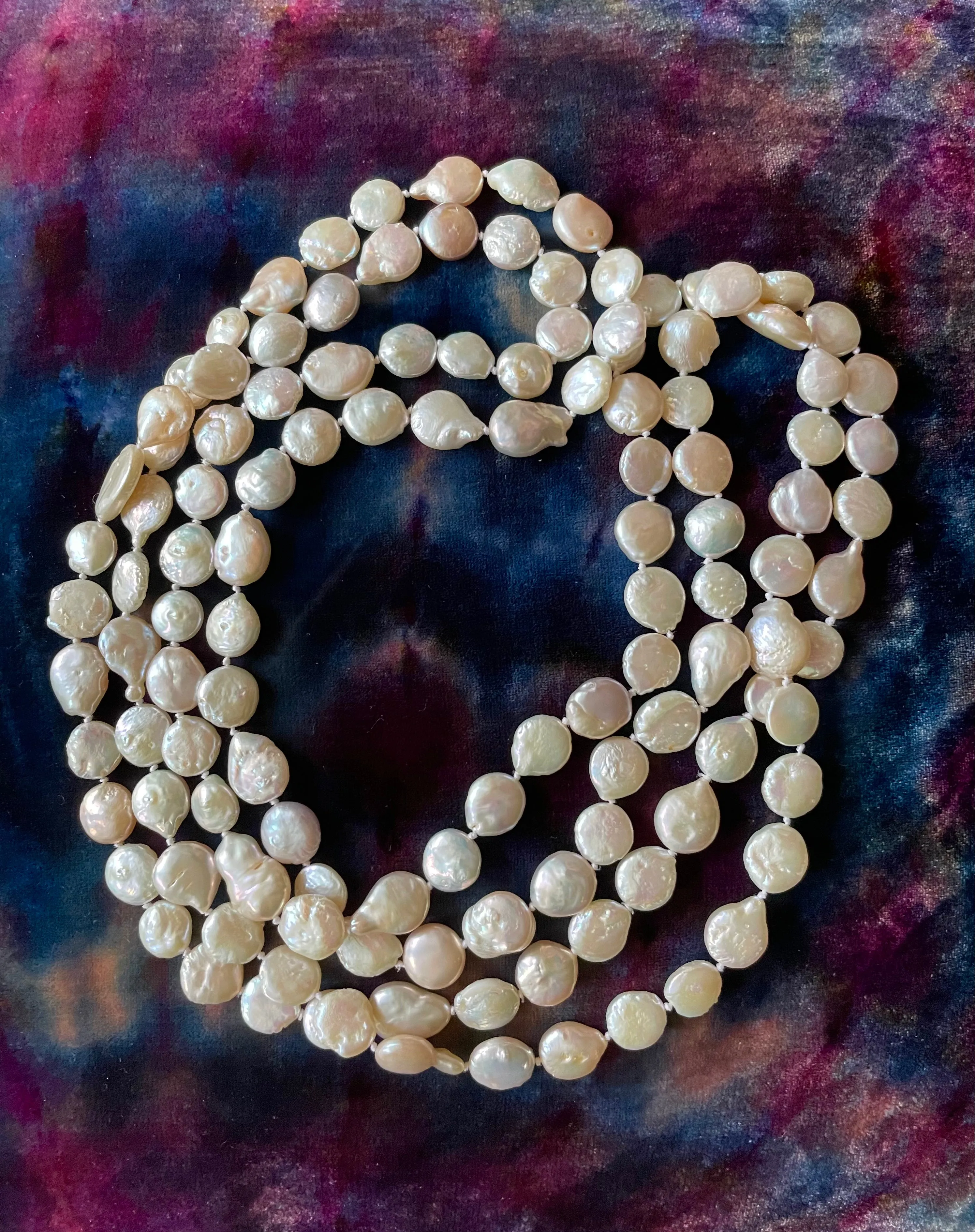 LA VIE PARISIENNE PEARL NECKLACE