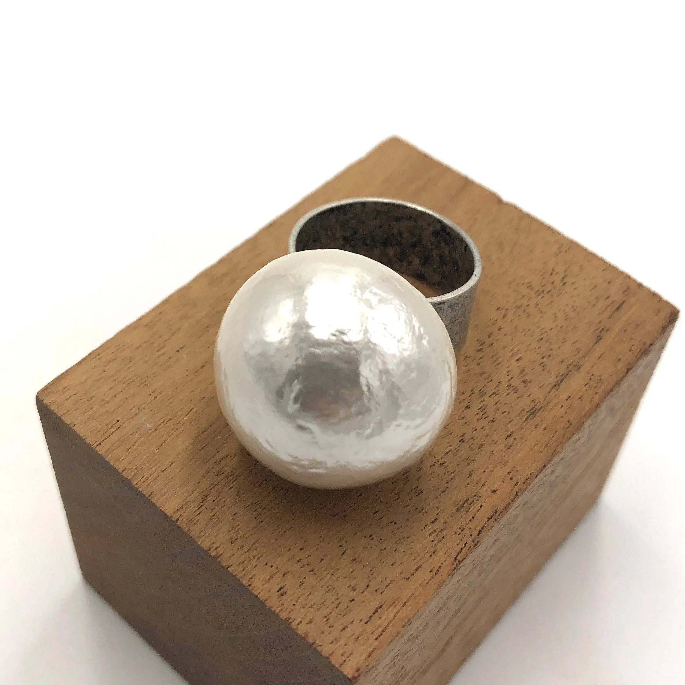 Leetie Lovendale - Vintage White Cotton Pearl Cocktail Ring