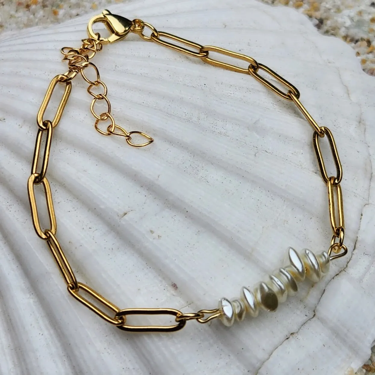 MAIREAD WHITE PEARL WATERPROOF 18K PAPERCLIP BRACELET