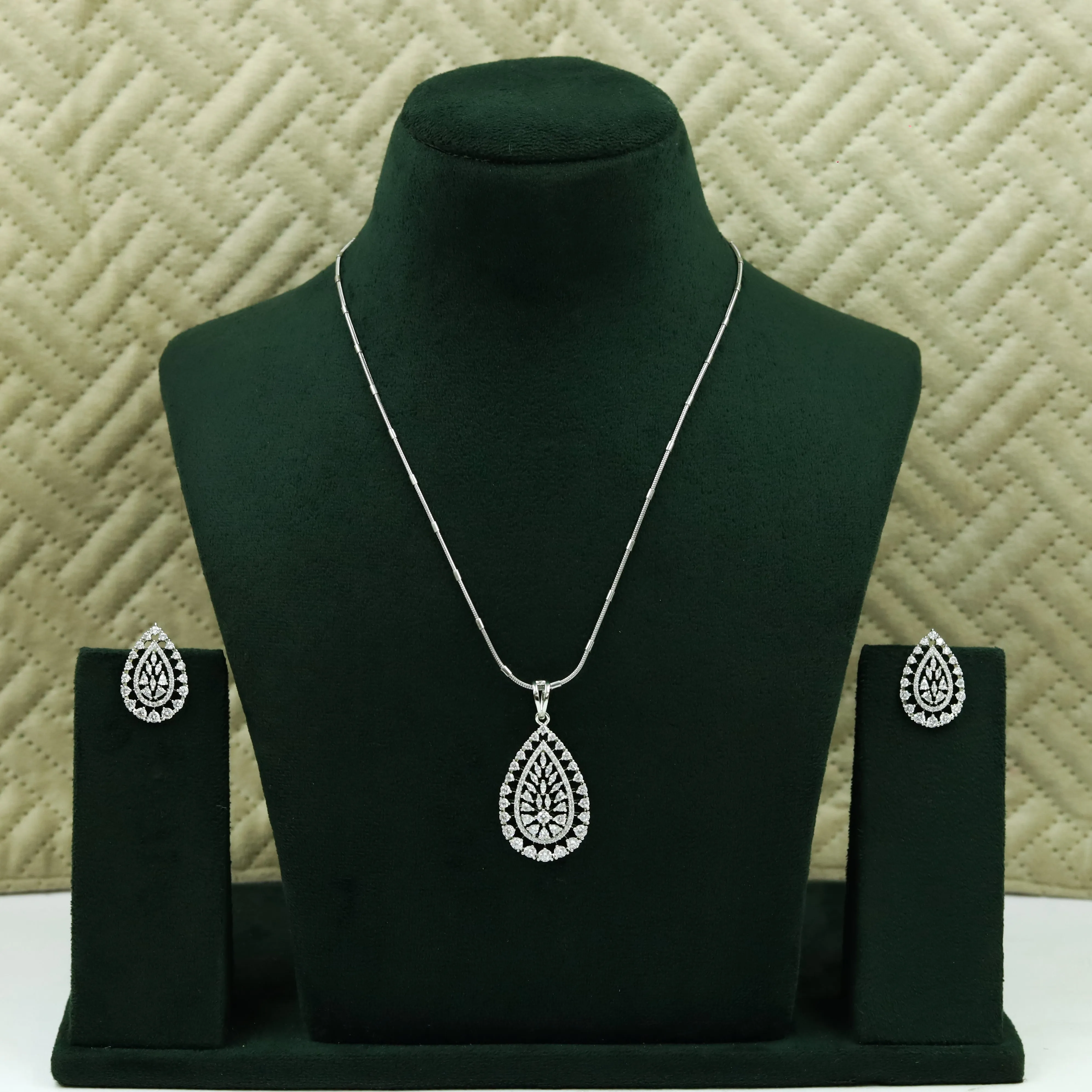 Medium Zircon/AD Pendant Set 7365-34