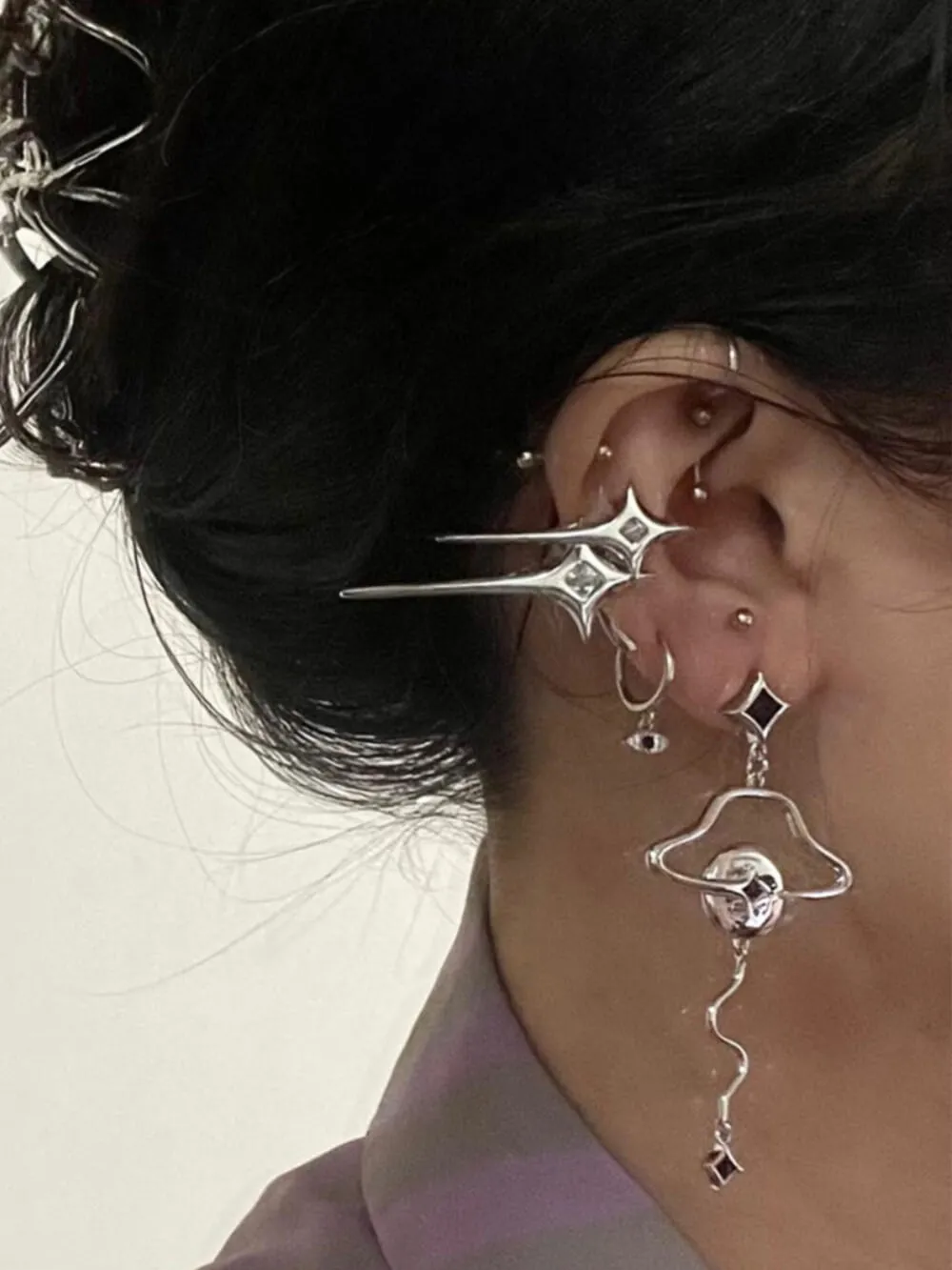 MUKTANK X WHITEHOLE Meteor Ear Clip Large
