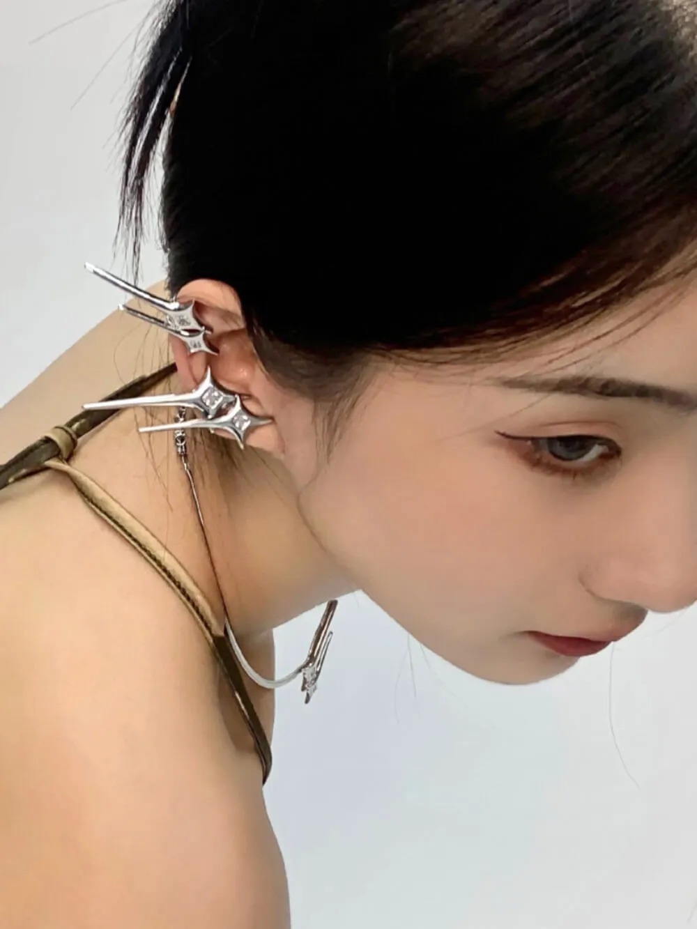 MUKTANK X WHITEHOLE Meteor Ear Clip Large