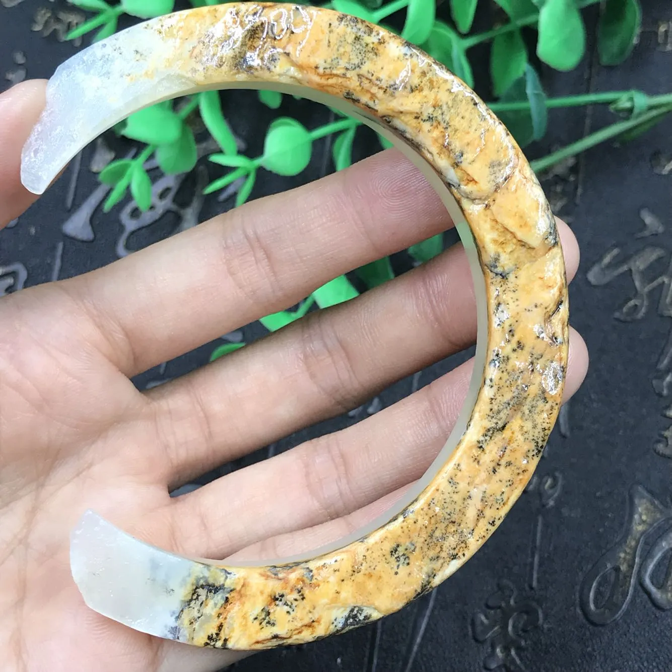 Natural Hetian Jade Rough Nephrite Raw (33g, 80X67X10mm)