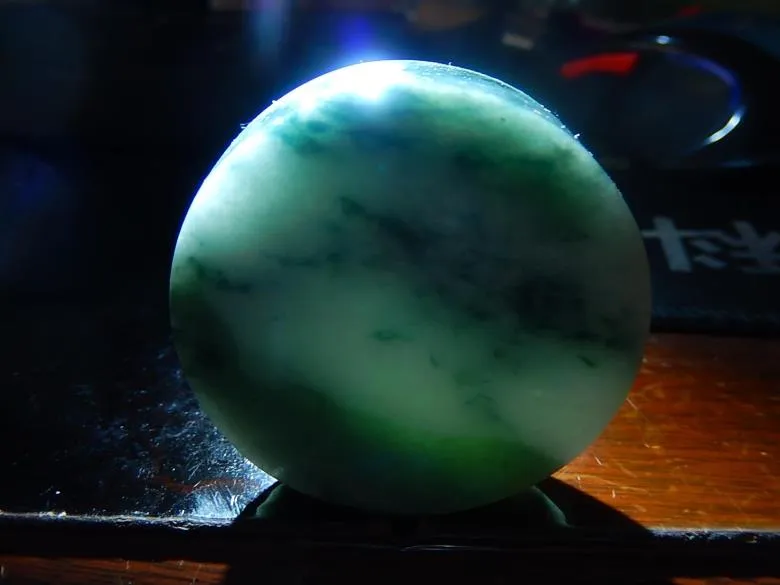 Natural Jade Rough Jadeite Raw (102g, 50X50X16mm)