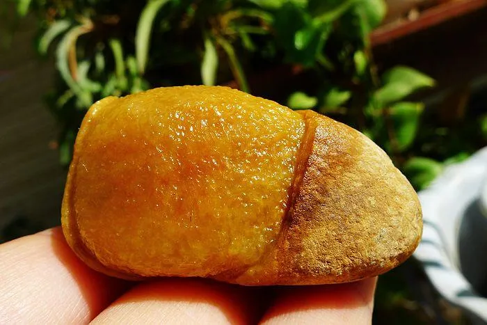 Natural Jade Rough Jadeite Raw (108g,5X4.1X2.8cm)