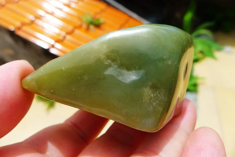 Natural Jade Rough Jadeite Raw (119g,6X3.8X3.4cm)