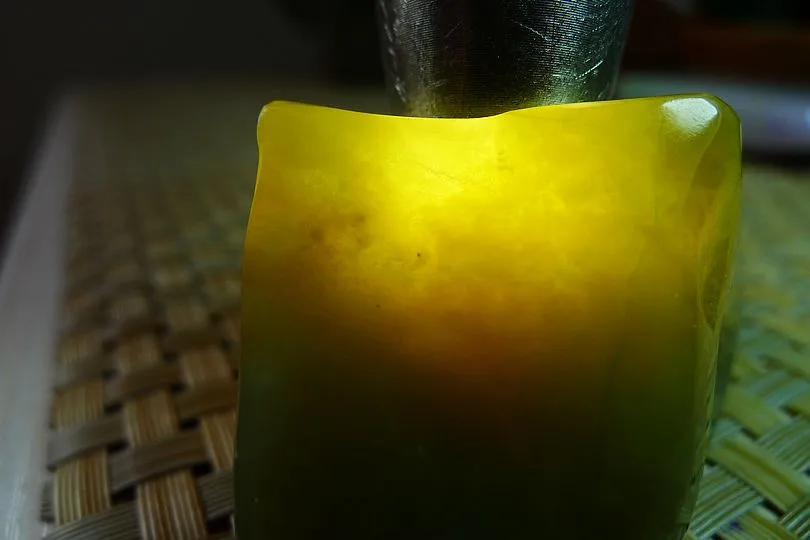 Natural Jade Rough Jadeite Raw (119g,6X3.8X3.4cm)
