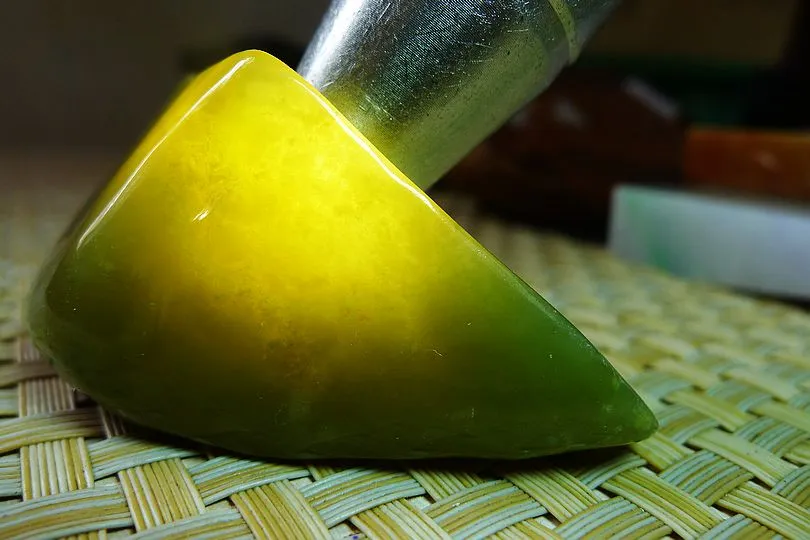 Natural Jade Rough Jadeite Raw (119g,6X3.8X3.4cm)