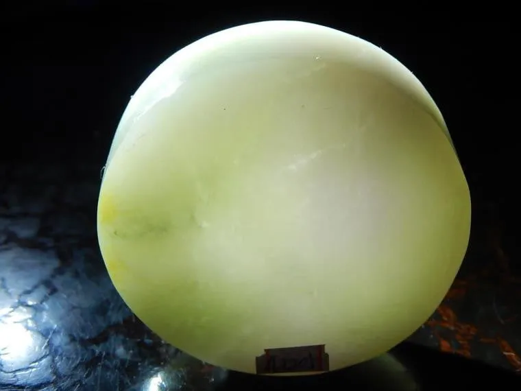 Natural Jade Rough Jadeite Raw (136g, 57X57X14.5mm)
