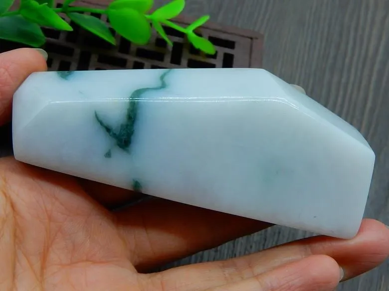 Natural Jade Rough Jadeite Raw (140g, 92X37X17mm)