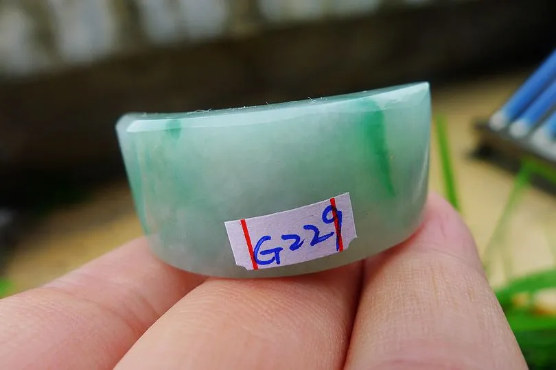 Natural Jade Rough Jadeite Raw (16g,3.8X1.6X0.85cm)