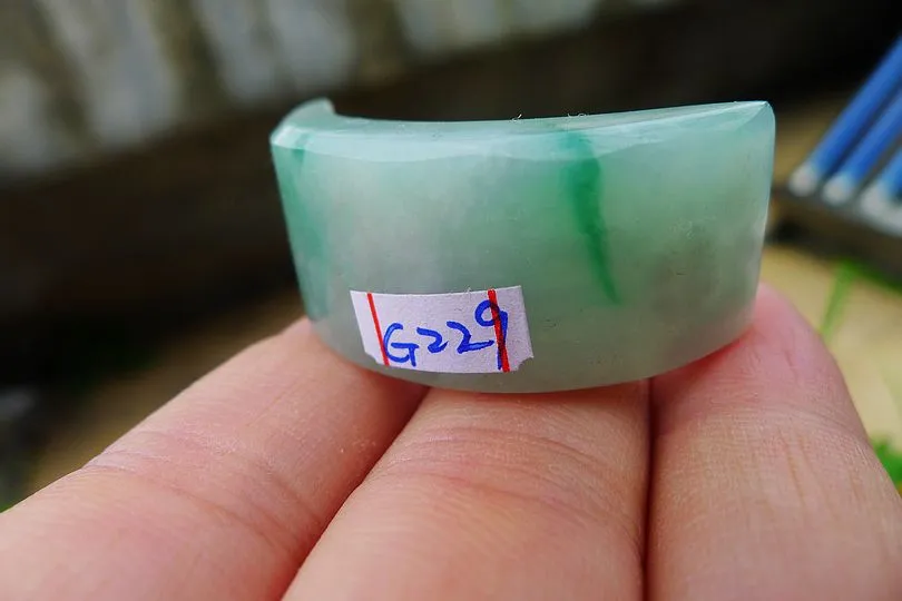 Natural Jade Rough Jadeite Raw (16g,3.8X1.6X0.85cm)