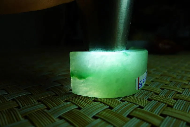 Natural Jade Rough Jadeite Raw (16g,3.8X1.6X0.85cm)