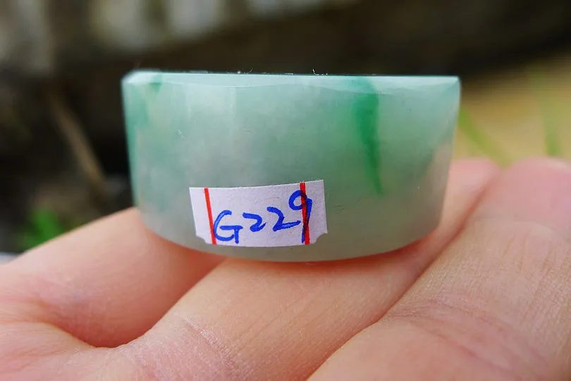 Natural Jade Rough Jadeite Raw (16g,3.8X1.6X0.85cm)