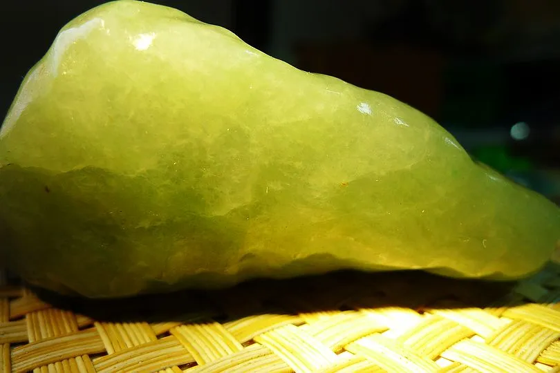 Natural Jade Rough Jadeite Raw (194g,8.5X4.2X3.7cm)