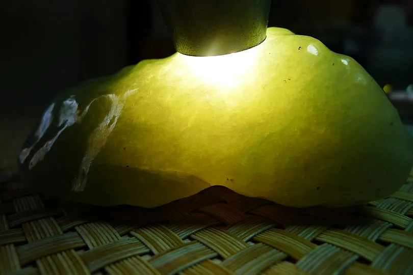Natural Jade Rough Jadeite Raw (194g,8.5X4.2X3.7cm)