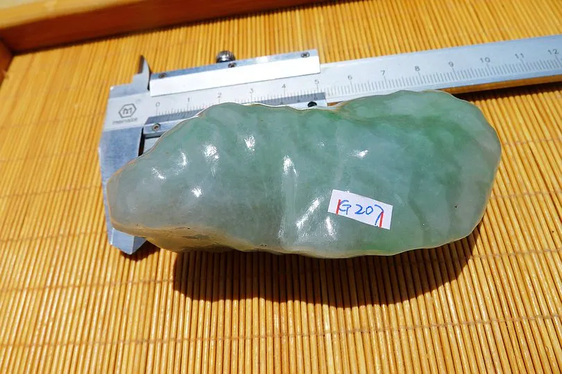 Natural Jade Rough Jadeite Raw (194g,8.5X4.2X3.7cm)