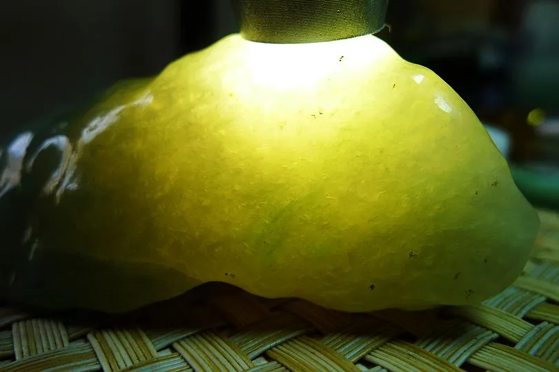 Natural Jade Rough Jadeite Raw (194g,8.5X4.2X3.7cm)