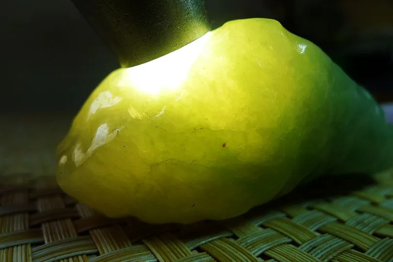 Natural Jade Rough Jadeite Raw (194g,8.5X4.2X3.7cm)