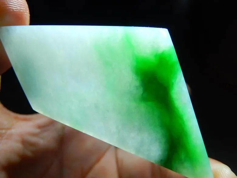 Natural Jade Rough Jadeite Raw (20g, 56X32X4mm)
