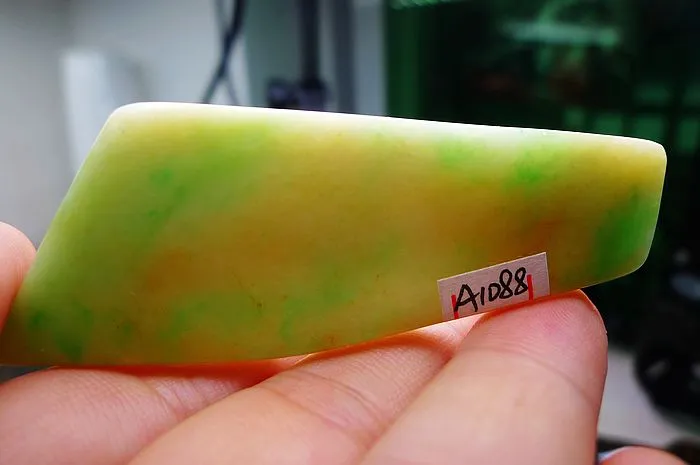 Natural Jade Rough Jadeite Raw (22g,7X2.5X0.46cm)