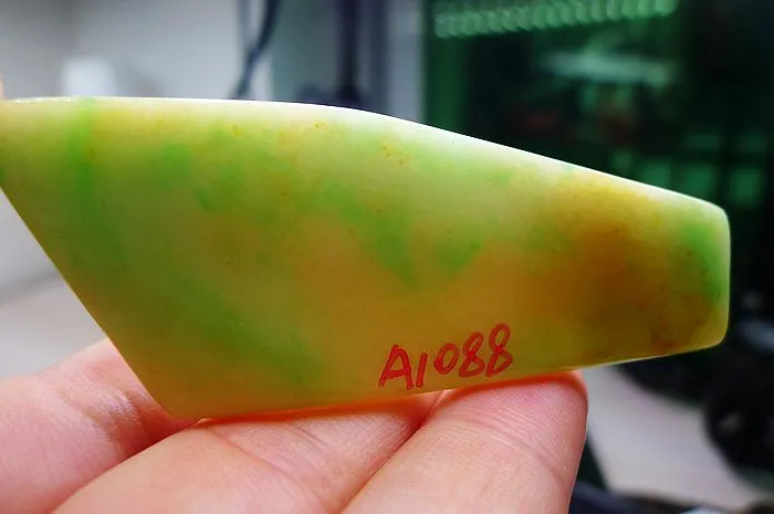 Natural Jade Rough Jadeite Raw (22g,7X2.5X0.46cm)