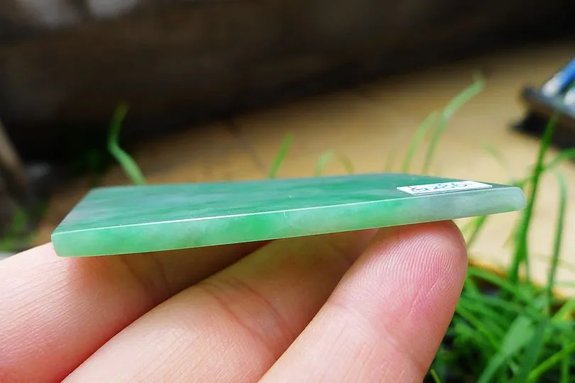 Natural Jade Rough Jadeite Raw (23g,5.6X3.4X0.4cm)
