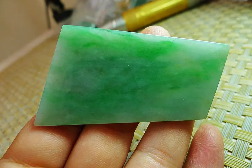 Natural Jade Rough Jadeite Raw (23g,5.6X3.4X0.4cm)