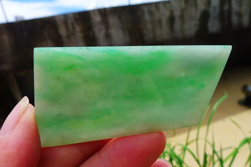 Natural Jade Rough Jadeite Raw (23g,5.6X3.4X0.4cm)