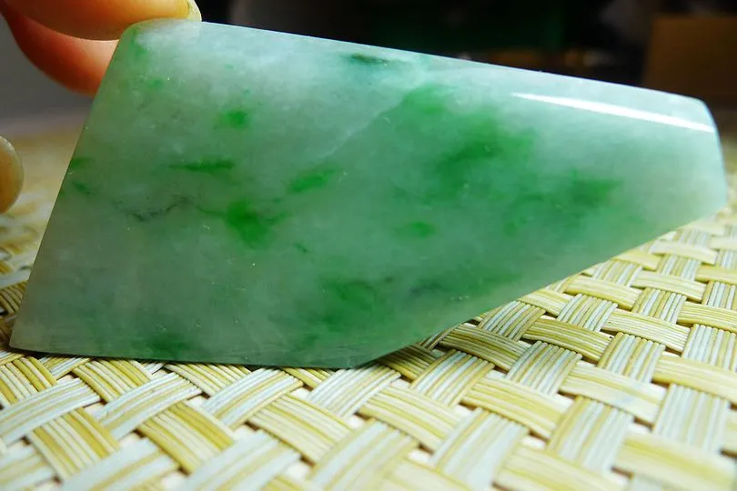 Natural Jade Rough Jadeite Raw (24g,7.3X3.3X0.4cm)