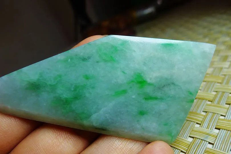 Natural Jade Rough Jadeite Raw (24g,7.3X3.3X0.4cm)