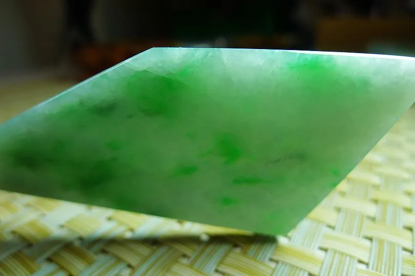 Natural Jade Rough Jadeite Raw (24g,7.3X3.3X0.4cm)