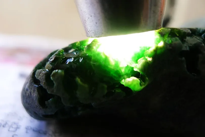 Natural Jade Rough Jadeite Raw (322g,8.6X5.3X3.9cm)